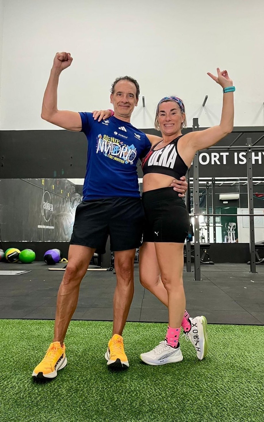 Miembro de Kairos Hybrid Training entrenando